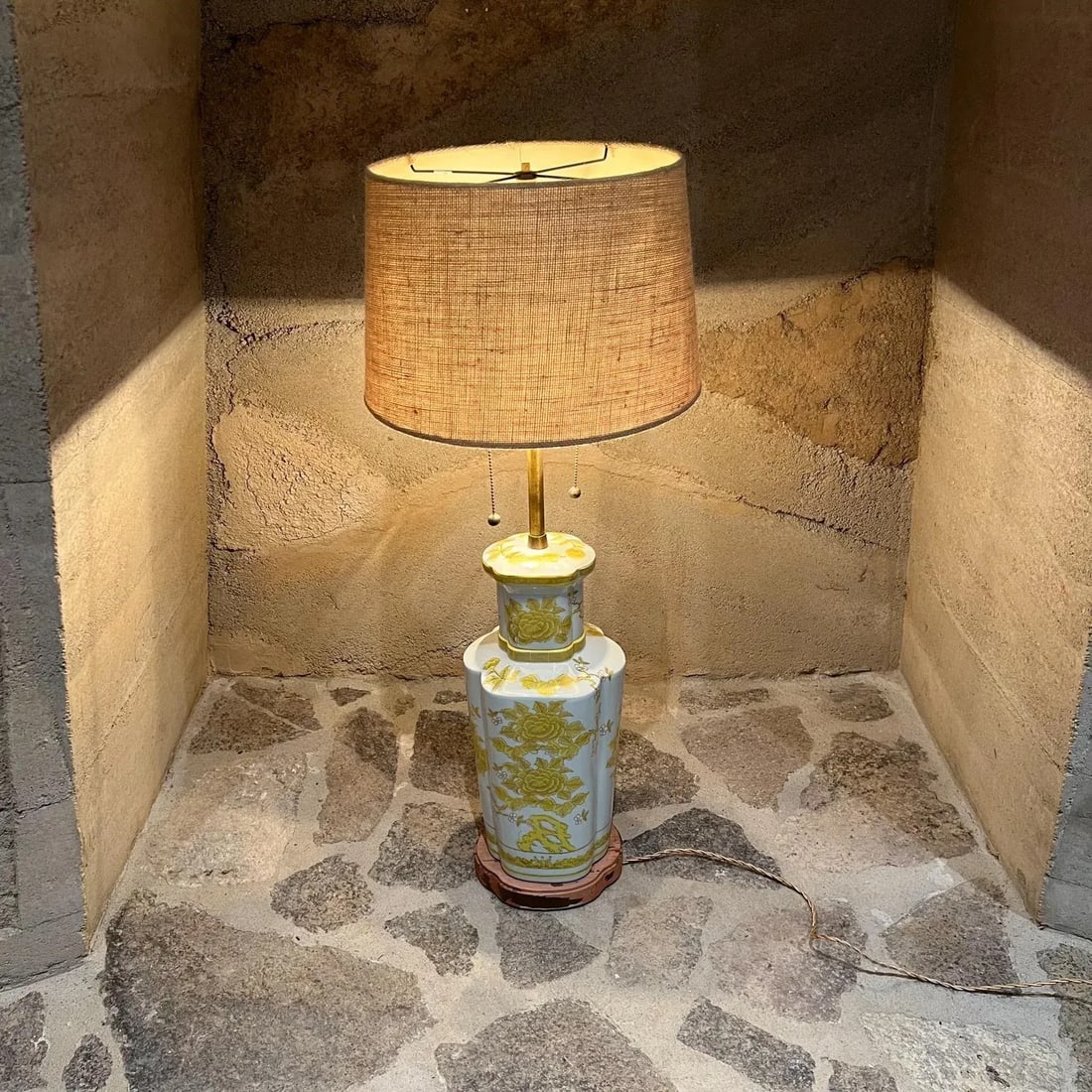 1960s Marbro Oriental Table Lamp Floral Porcelain - 3