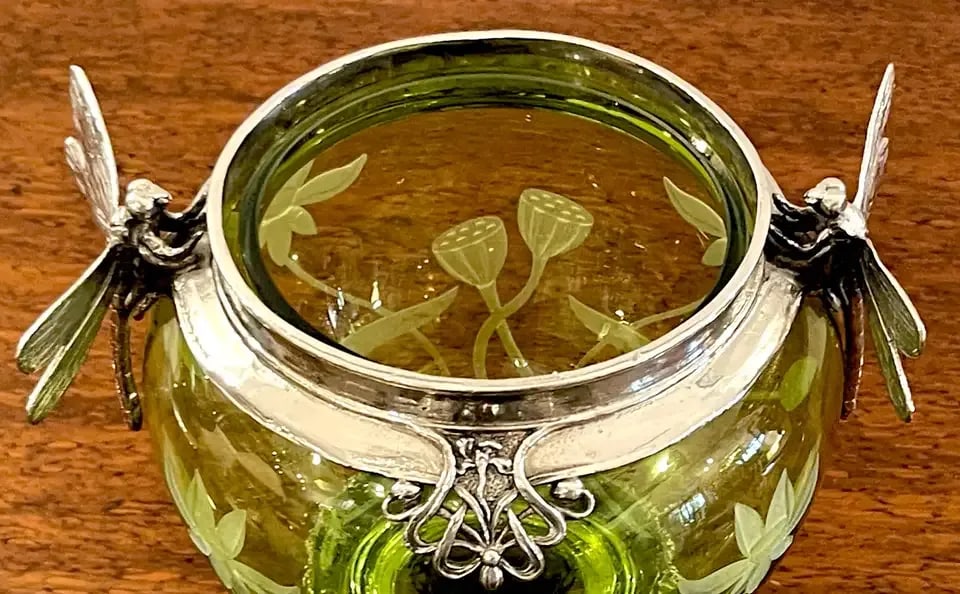 Early 20th Century Wmf Art Nouveau Silverplated Dragonfly Motif & Engraved Green Crystal Box - 6
