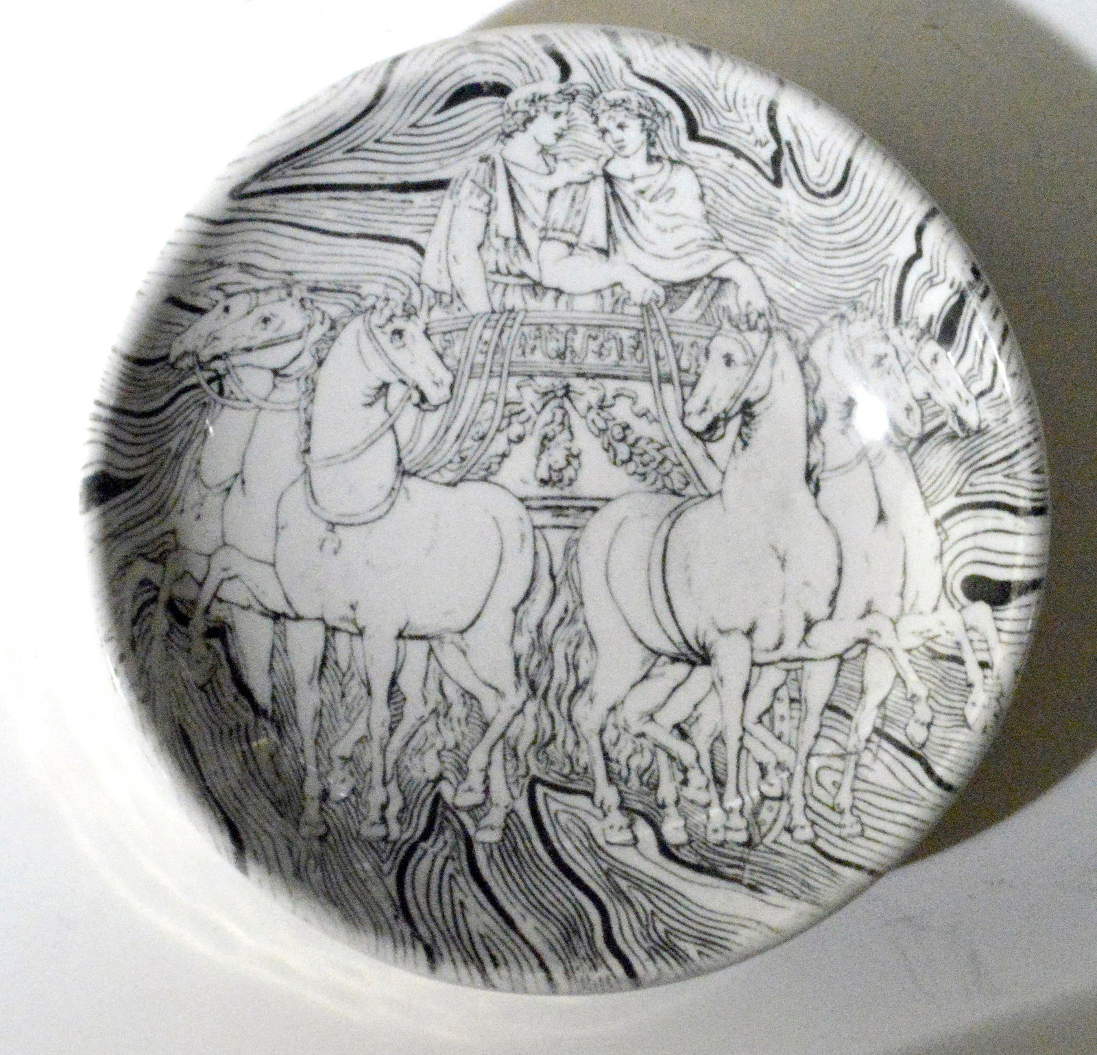 Vintage Piero Fornasetti Black and White Ashtray of a Roman Chariot - 2