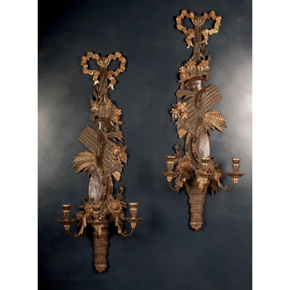 19th Century English Regency Carved Giltwood Sconces or Wall Appliques - A Pair - 2