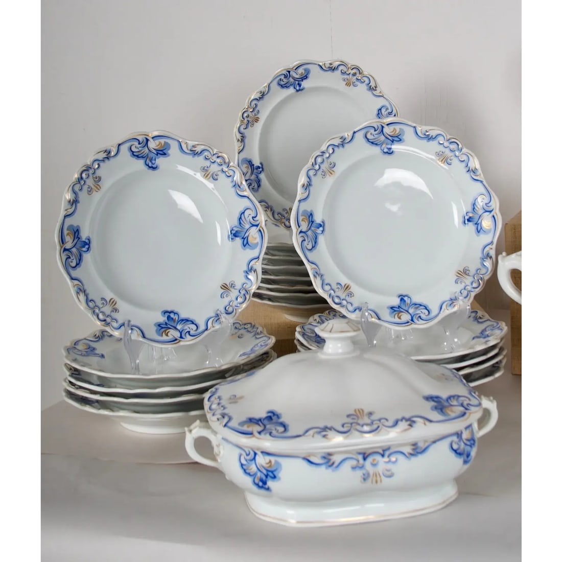 1851 Imperial Vienna Porcelain - Service for 18, 29 Pieces - 11