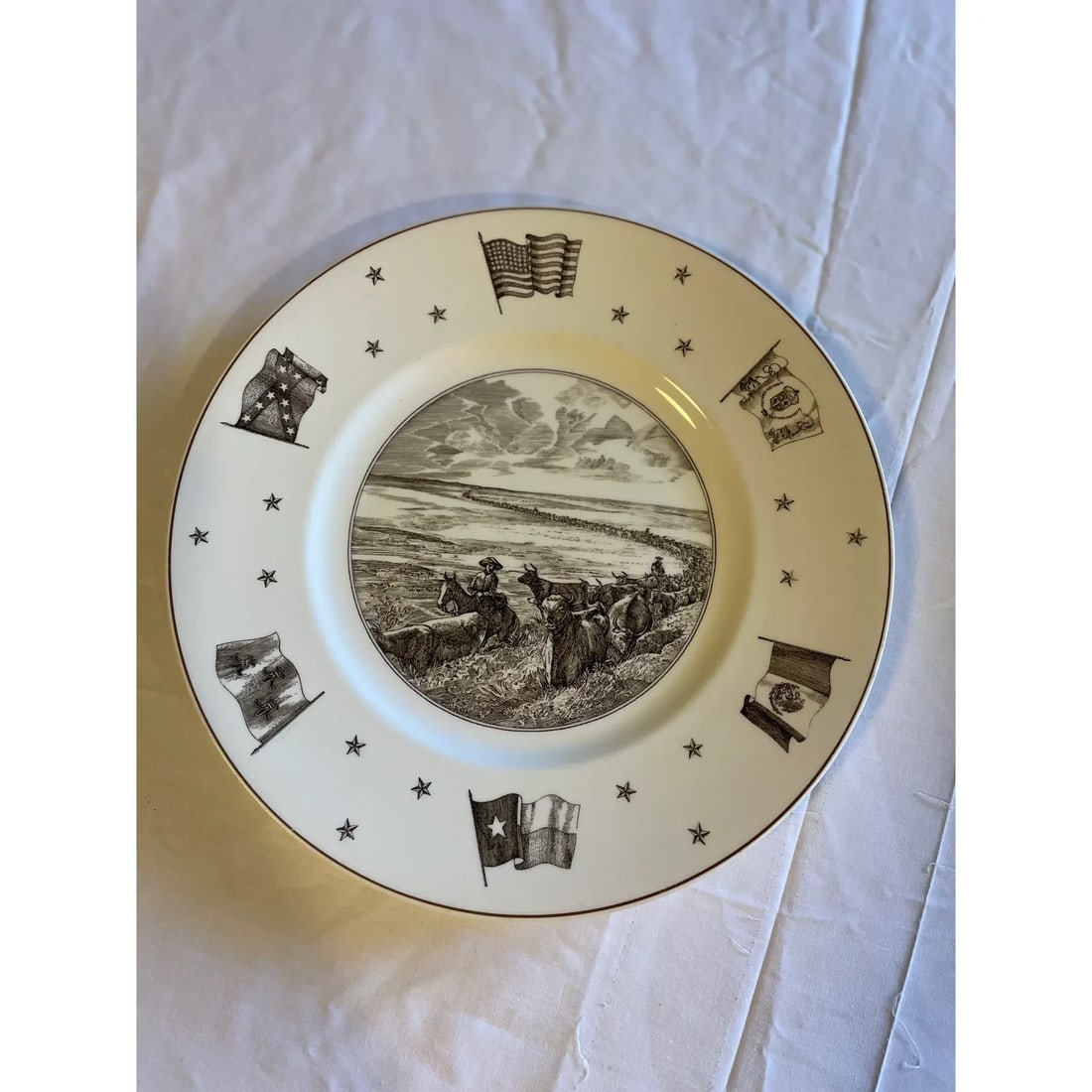 1960s Josiah Wedgewood and Sons for Neiman Marcus Views of Old Texas Salad/Dessert Plates- Set of 5 - 4