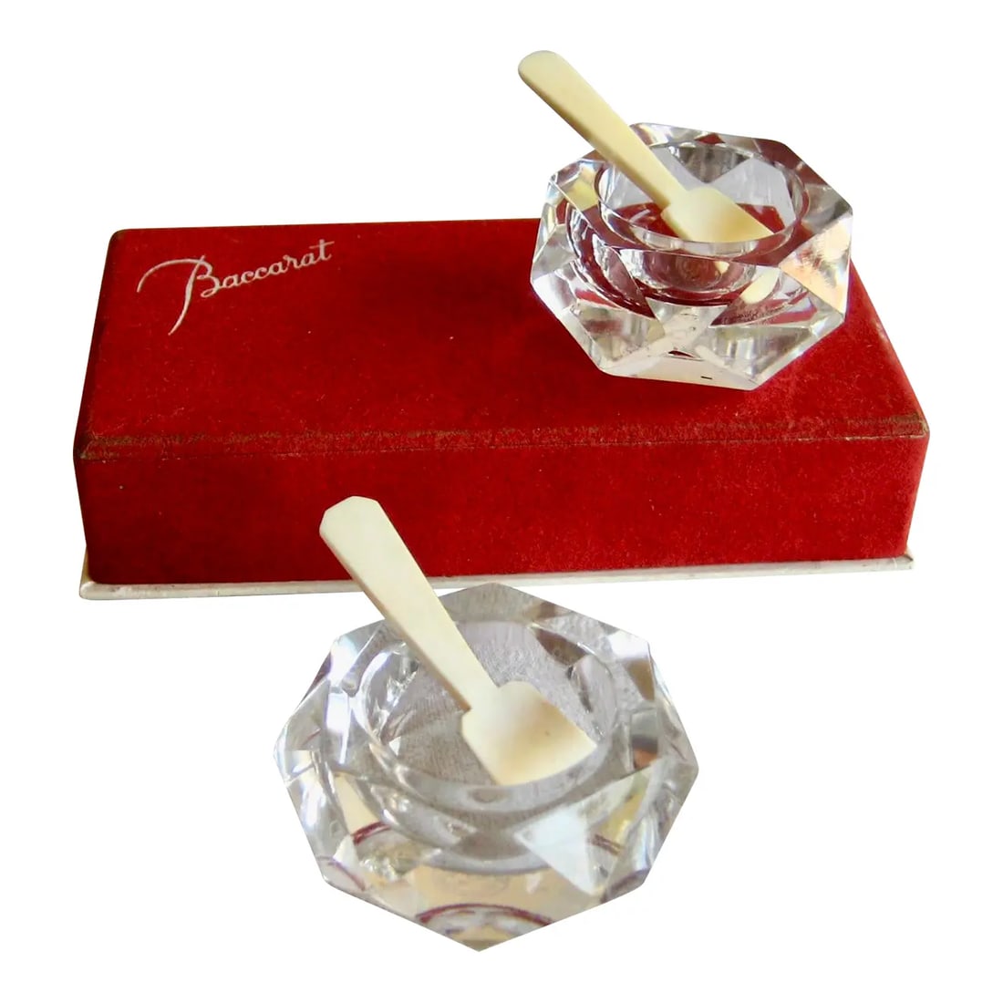1960s Baccarat Mid-Century Modern Crystal Salt and Pepper: Give a touch of french elegance with this lovely salt and paper crystal set with the original spoons ( rare ) and box .Baccarat crystal is worldwide famous for good reasons it s quality and designs