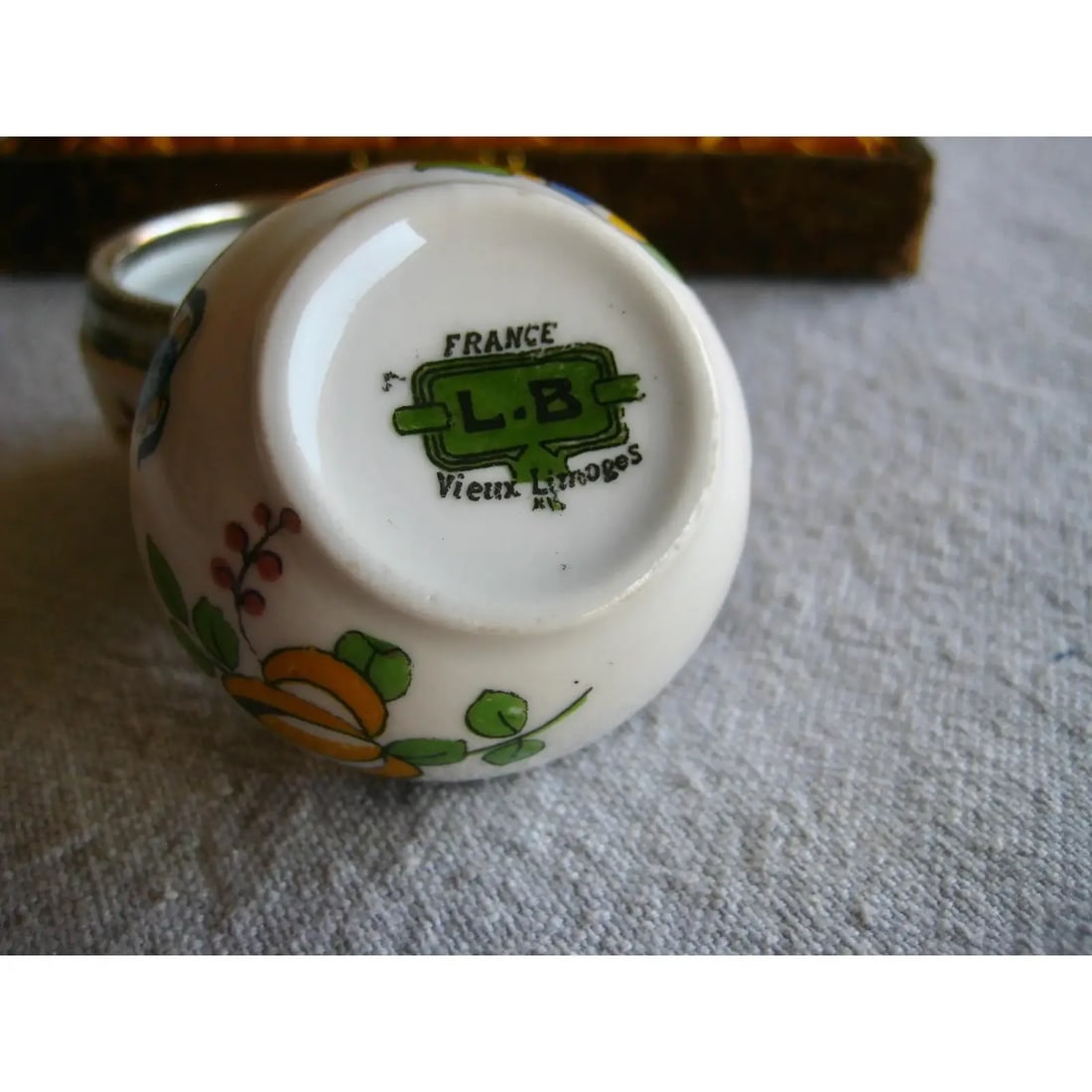 1920s French Vintage Limoge Salt and Pepper Set in Original Box - 4