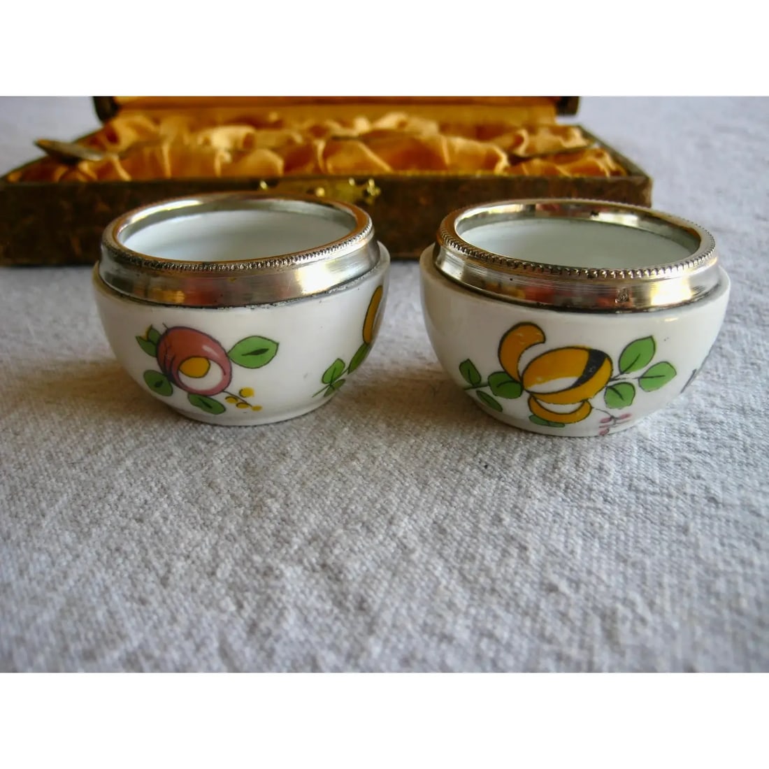 1920s French Vintage Limoge Salt and Pepper Set in Original Box - 6