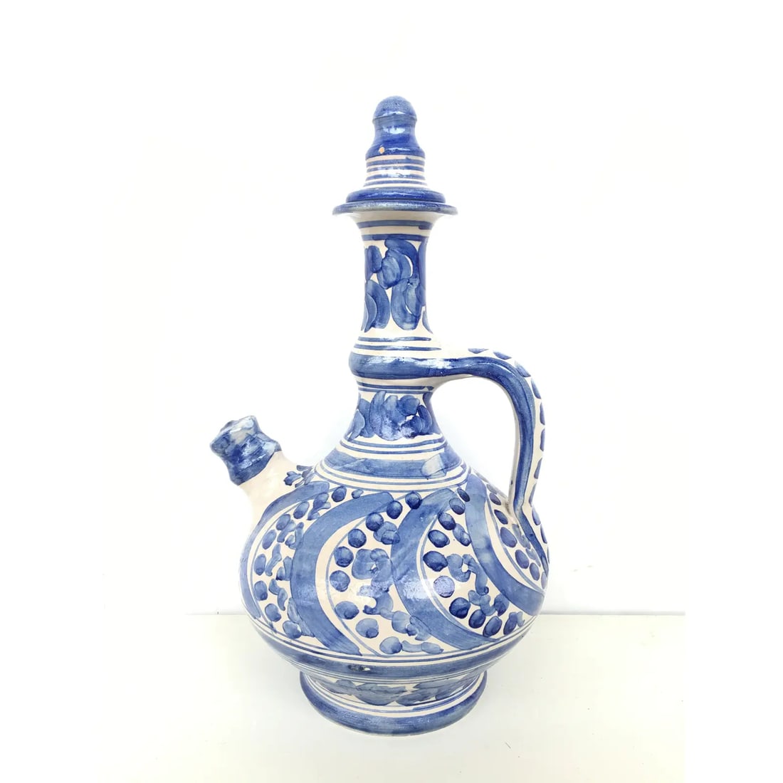 20th Century Glazed Earthenware Spanish Blue and White Painted Pitcher With Top - 5