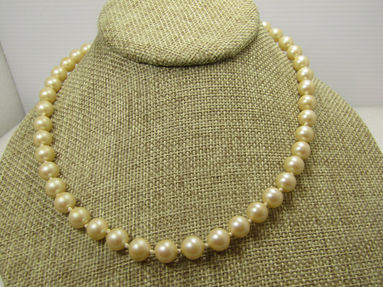 Vintage Knotted Pearl Necklace, 7.8mm, 24", Sterling Filigree Clasp, 1940's - 4