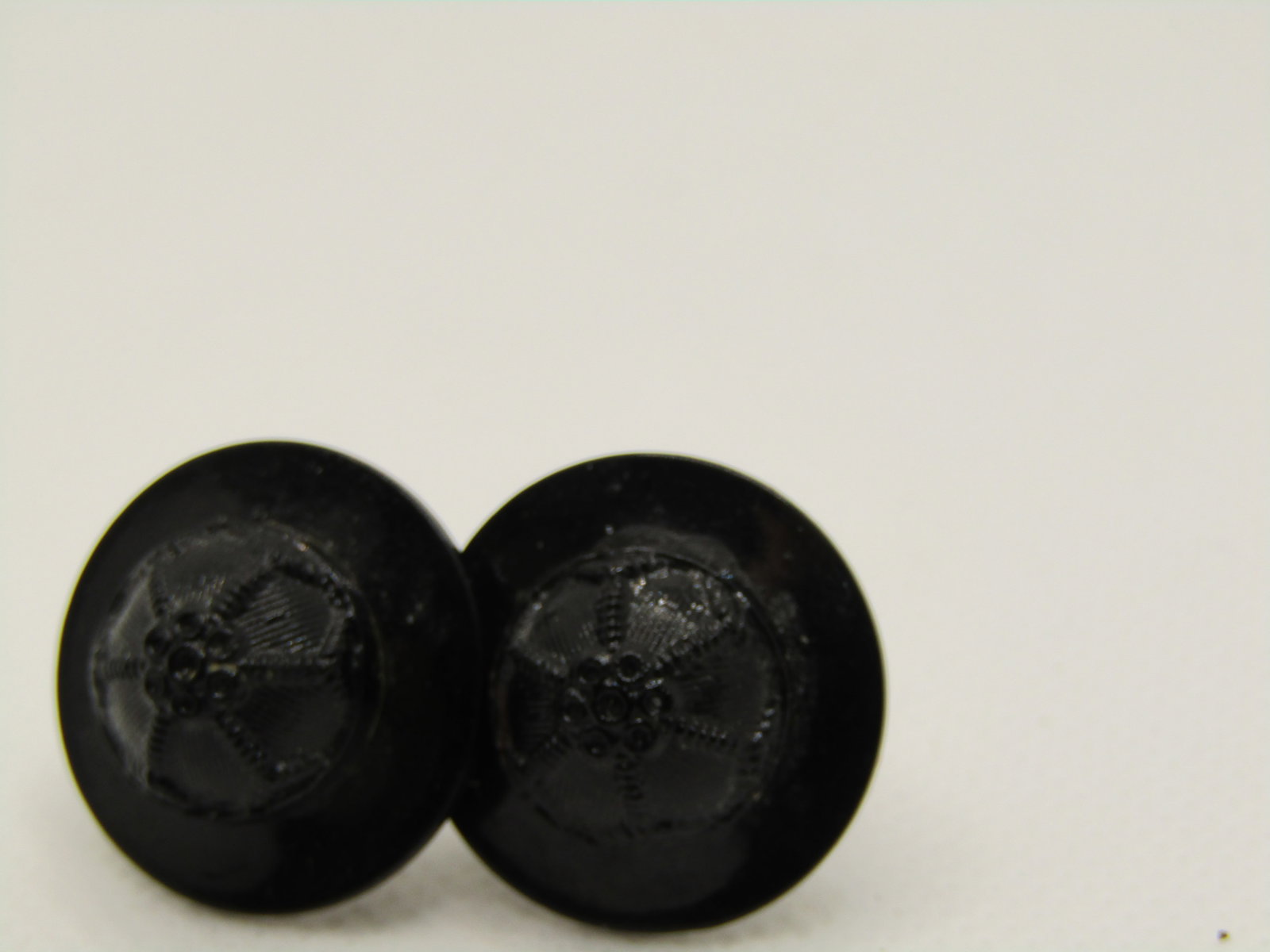 Vintage Black Plastic 1930's-1940's Earrings, Screw Back - 4