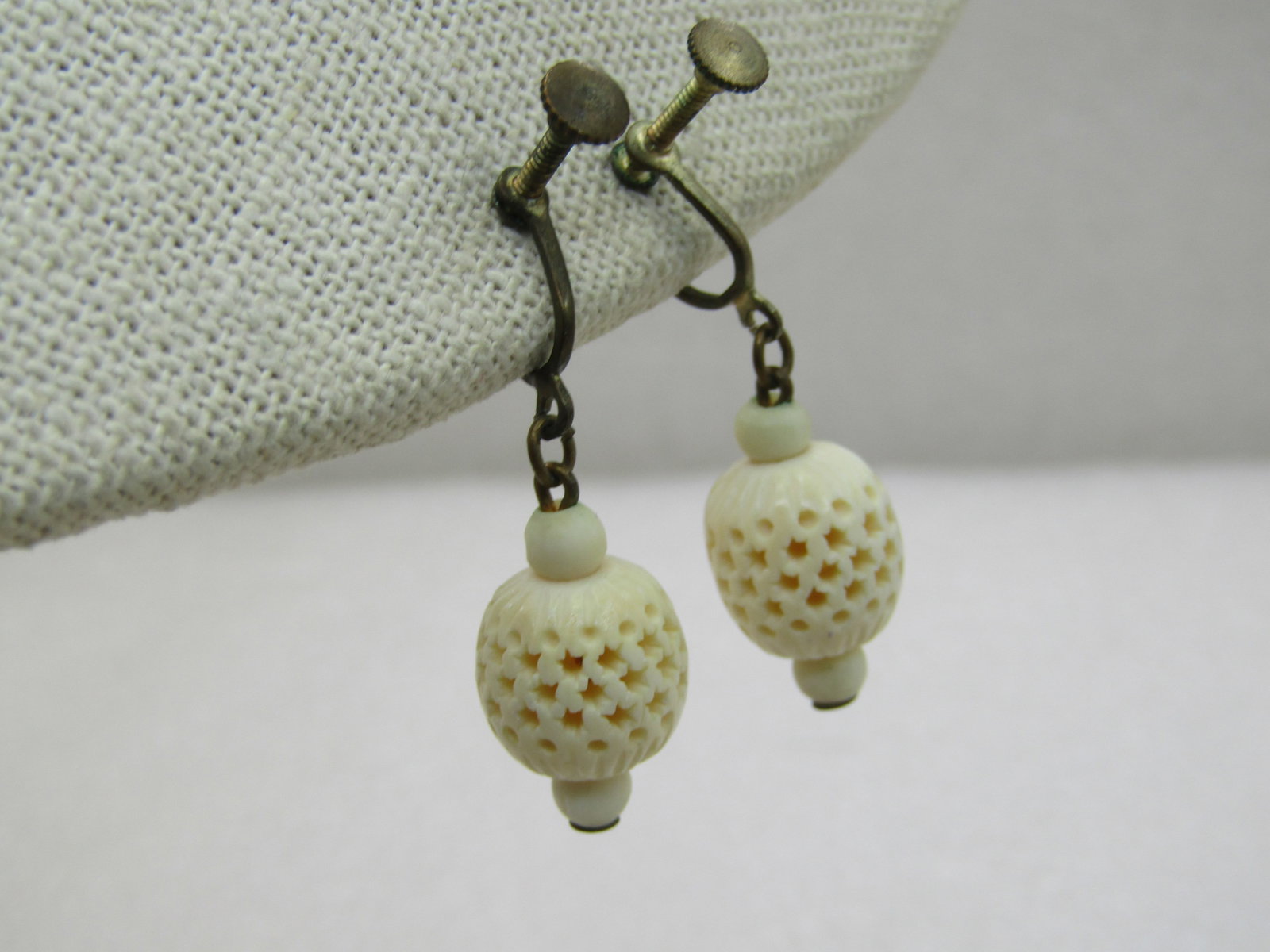 Vintage Carved Lantern Earrings, Screw Back, Mid-Century, 1.5" - 2