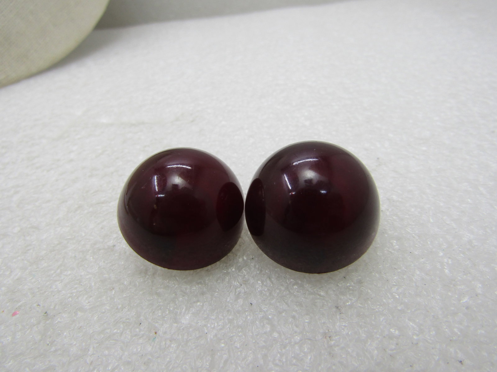 Vintage Brown Plastic Domed Clip Earrings, 1960's, Round - 4