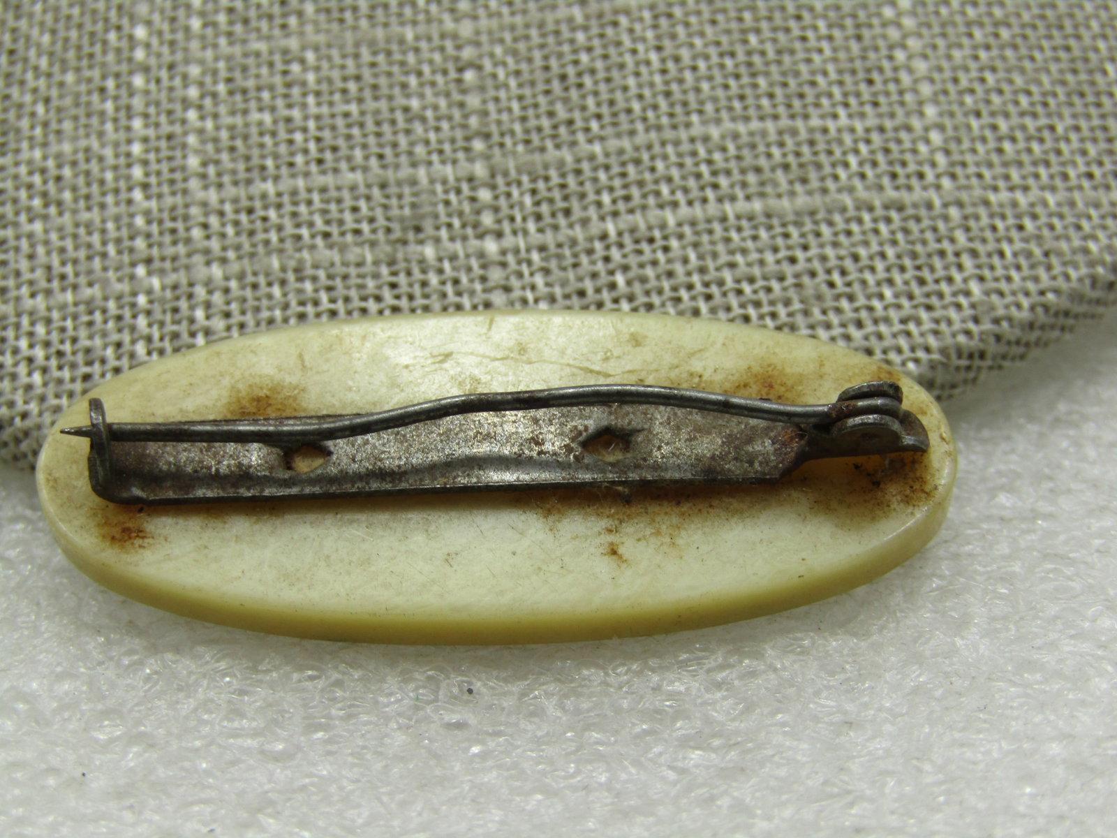 Vintage Mother-of-Pearl Painted Jesus Never Fails Brooch, 1940's - 5