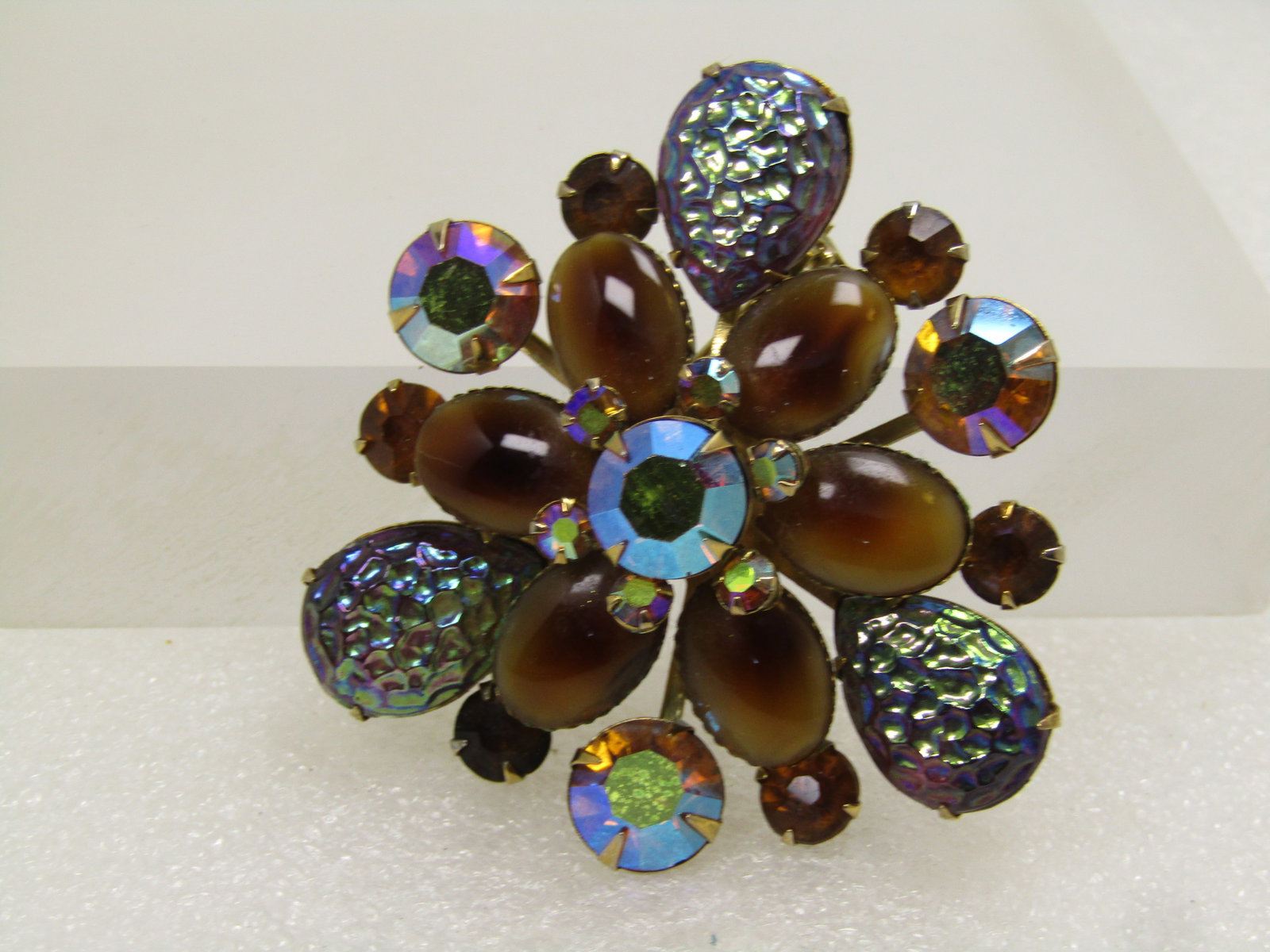 Vintage Brown Mixed Cab Brooch, Peacock Molded Glass, 1940's - 3