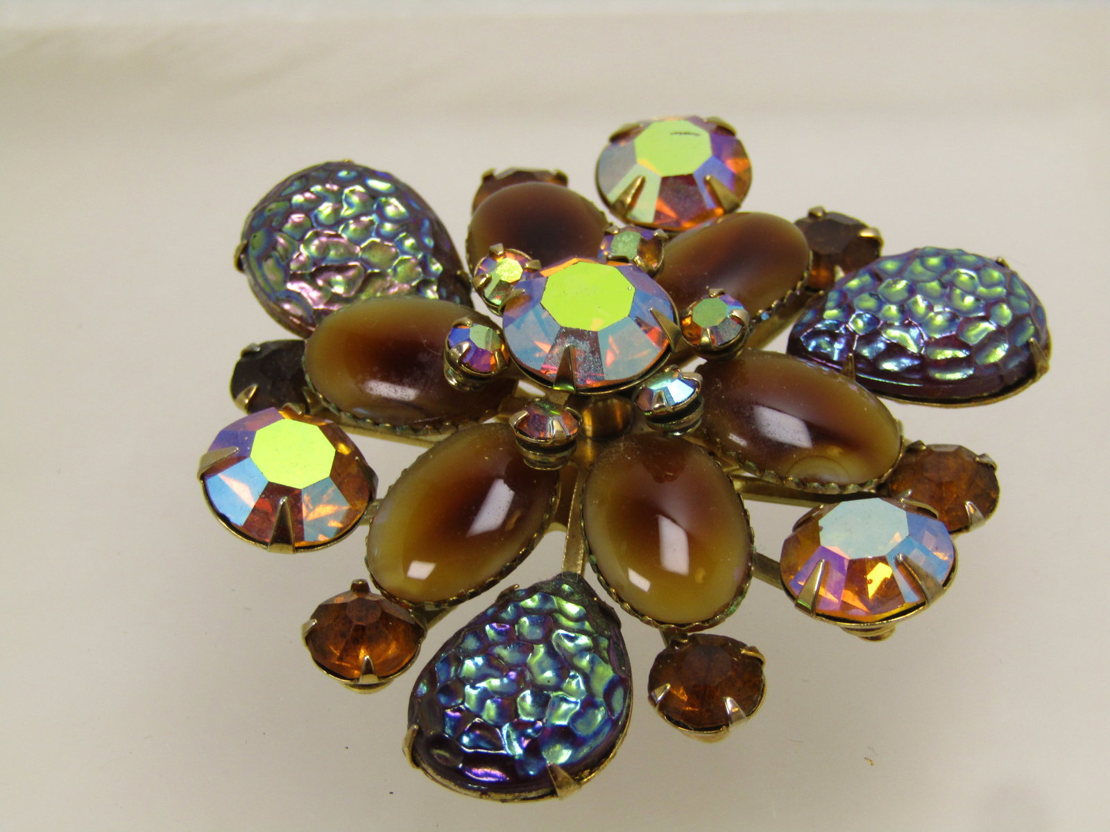 Vintage Brown Mixed Cab Brooch, Peacock Molded Glass, 1940's - 5