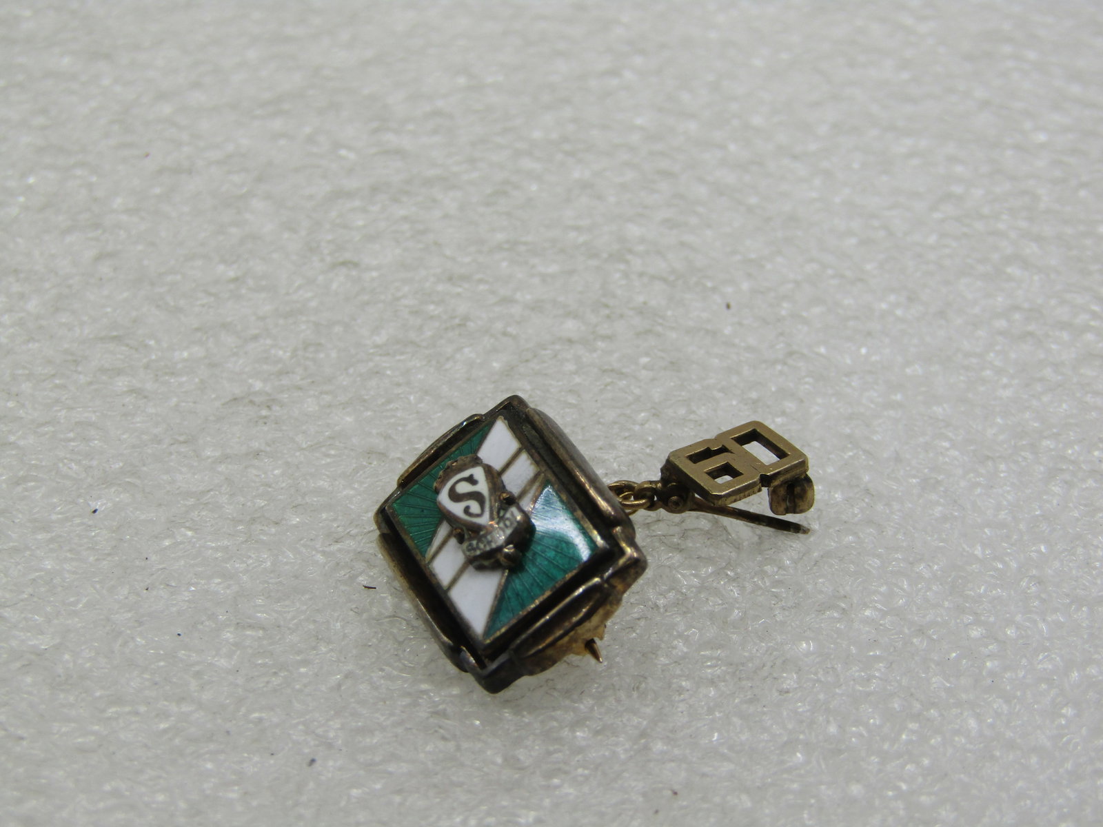 Vintage 1960's S School Pin with Year, Enameled Green & White - 4