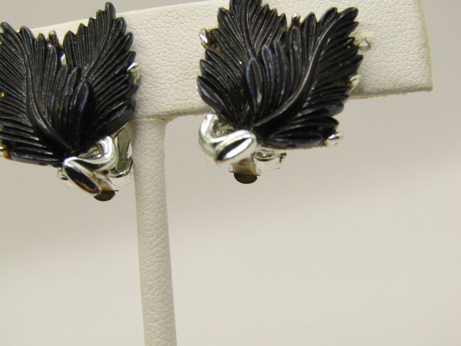 Vintage Black Leaf Clip Earrings, 1", Silver Tone - 2