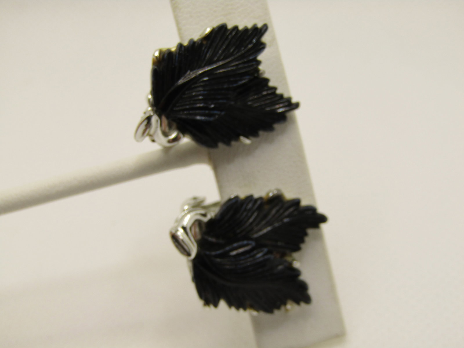 Vintage Black Leaf Clip Earrings, 1", Silver Tone - 3