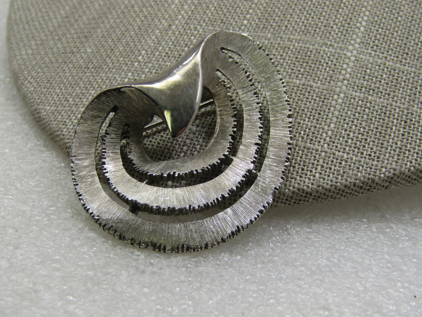Vintage JJ Jonette Modern Curved Brooch, 2", Silver tone - 2