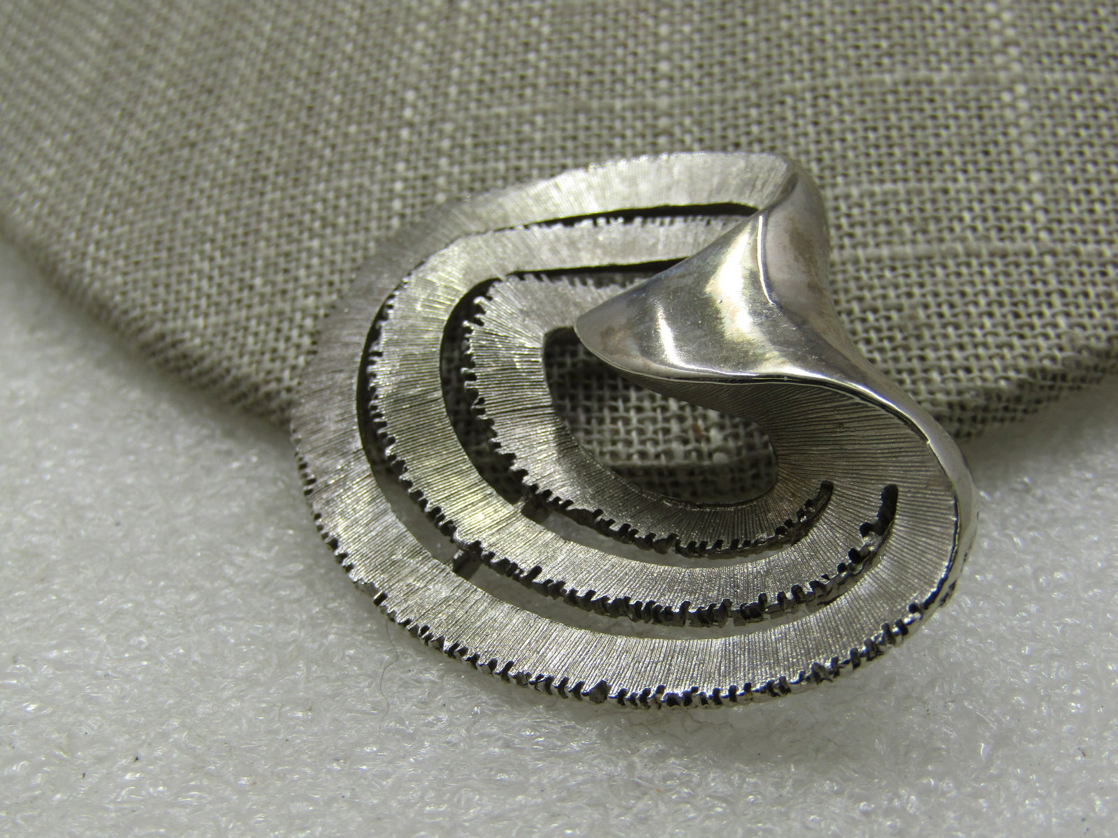 Vintage JJ Jonette Modern Curved Brooch, 2", Silver tone - 4