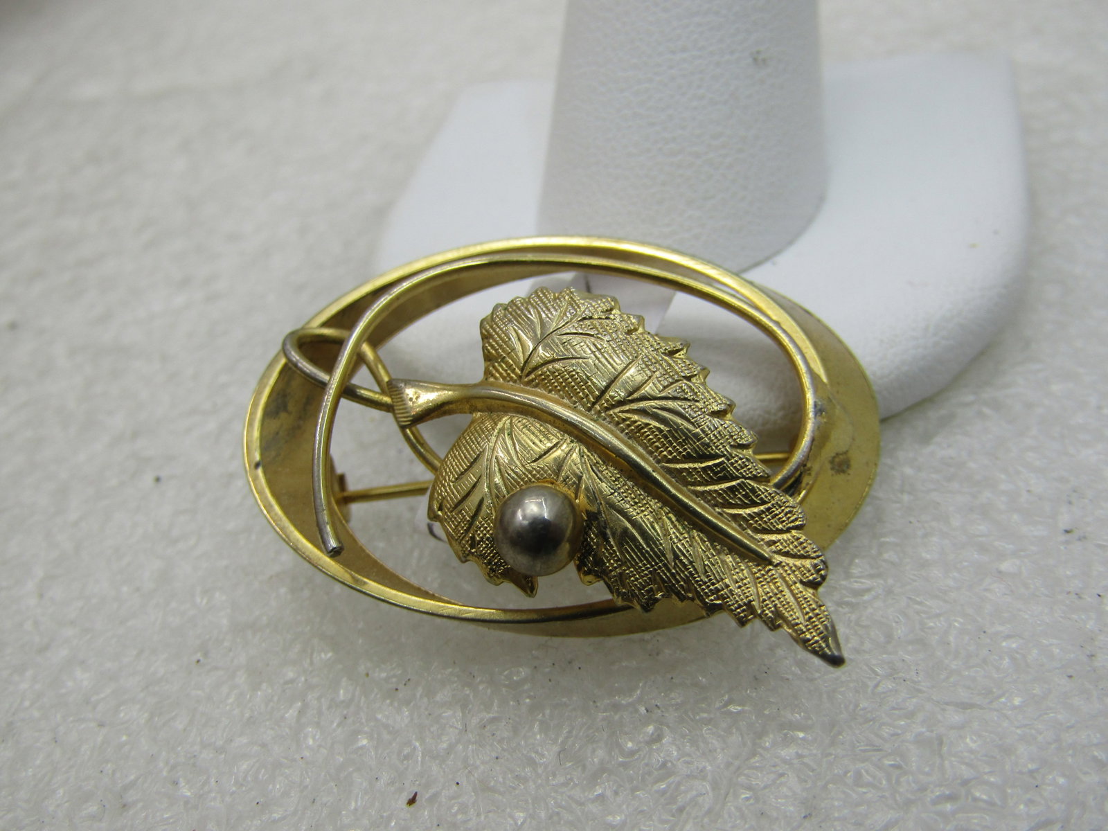 Vintage Leaf Brooch, Oval Frame, Gold Tone with silver tone bead accent - 1.5" (1 of 5)