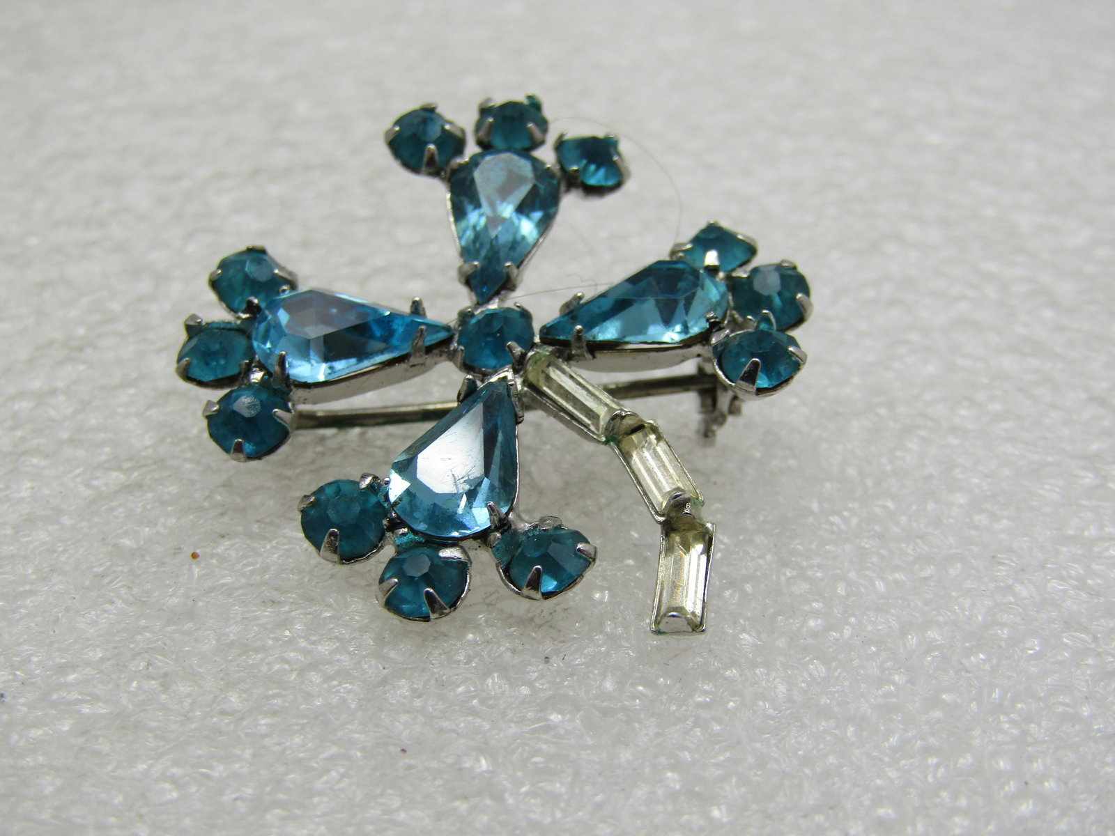 Vintage Aqua & Clear Rhinestone 4 Leaf Brooch, 1.75" - 4