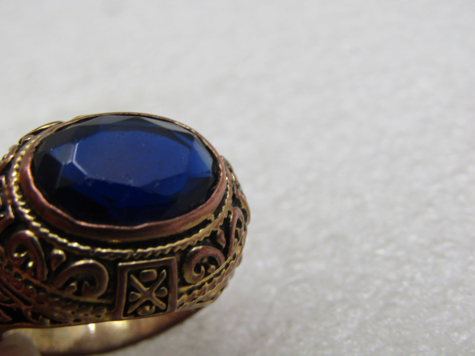 Vintage 10kt G.P. Black Statement Ring, Sz. 7.25. Two-Tone, Gothic Themed - 6