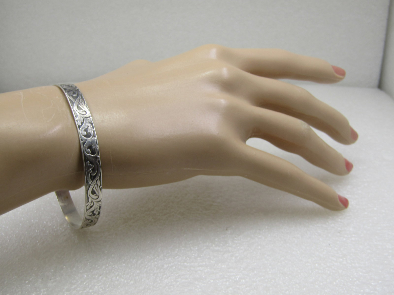 Vintage 6.5mm Sterling Bracelet, 7.75" Scrolled - 4