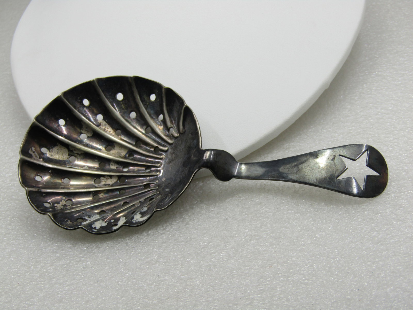 Vintage Wm. Rogers Silver Plated Julep Strainer, Signed with Star 2 - 3