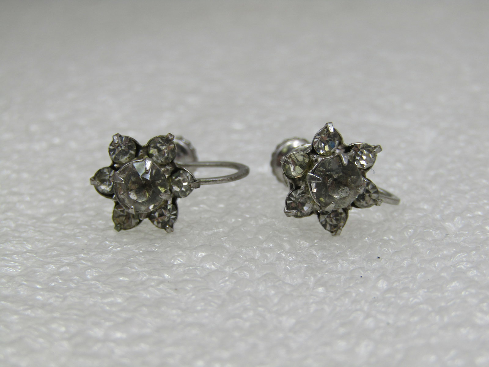 Vintage Floral Rhinestone Stud Earrings, Screw Back, 1940's - 3