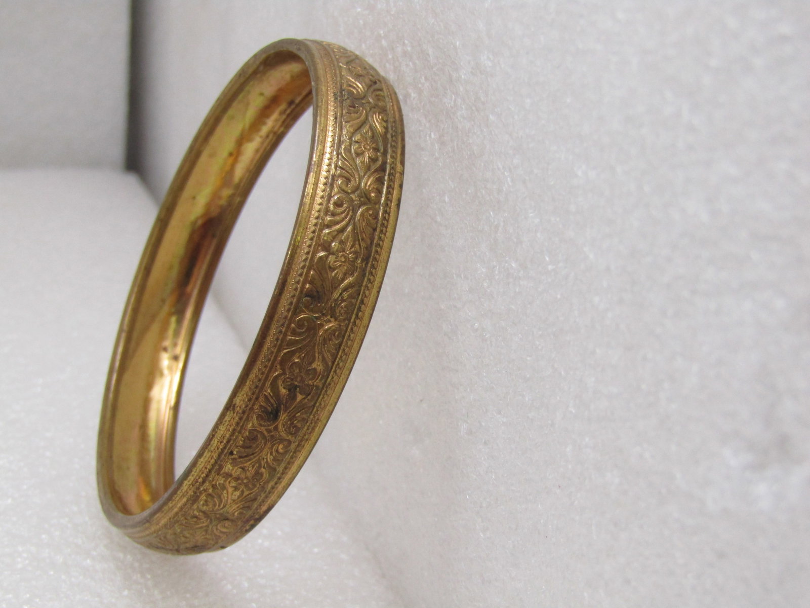 Vintage 8"Floral Bangle Bracelet, Gold Tone, Mid-Century - 8