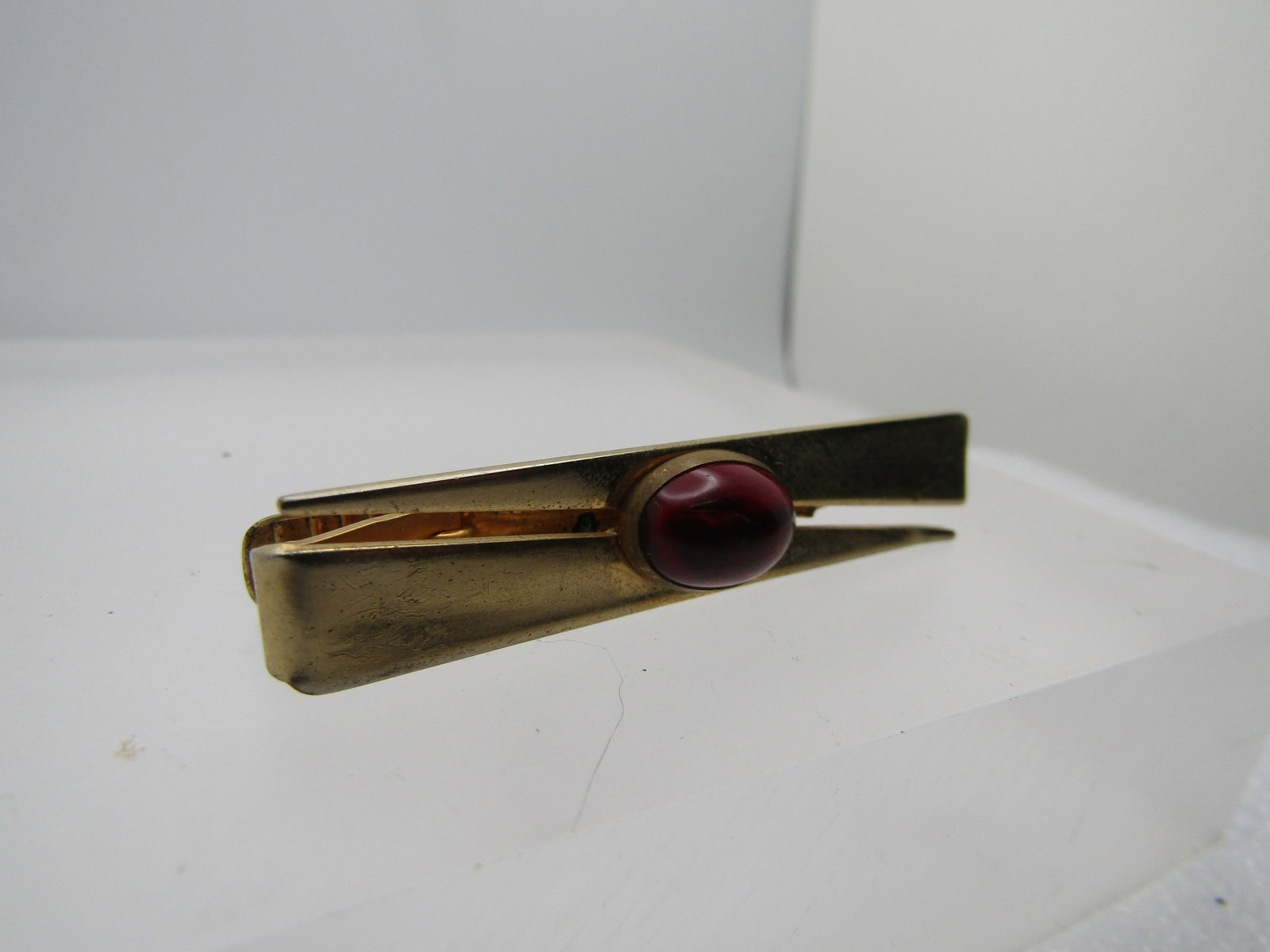 Vintage Red Stone Tie Clasp, Anson, 1940's-1950's, 2", Gold Tone - 3