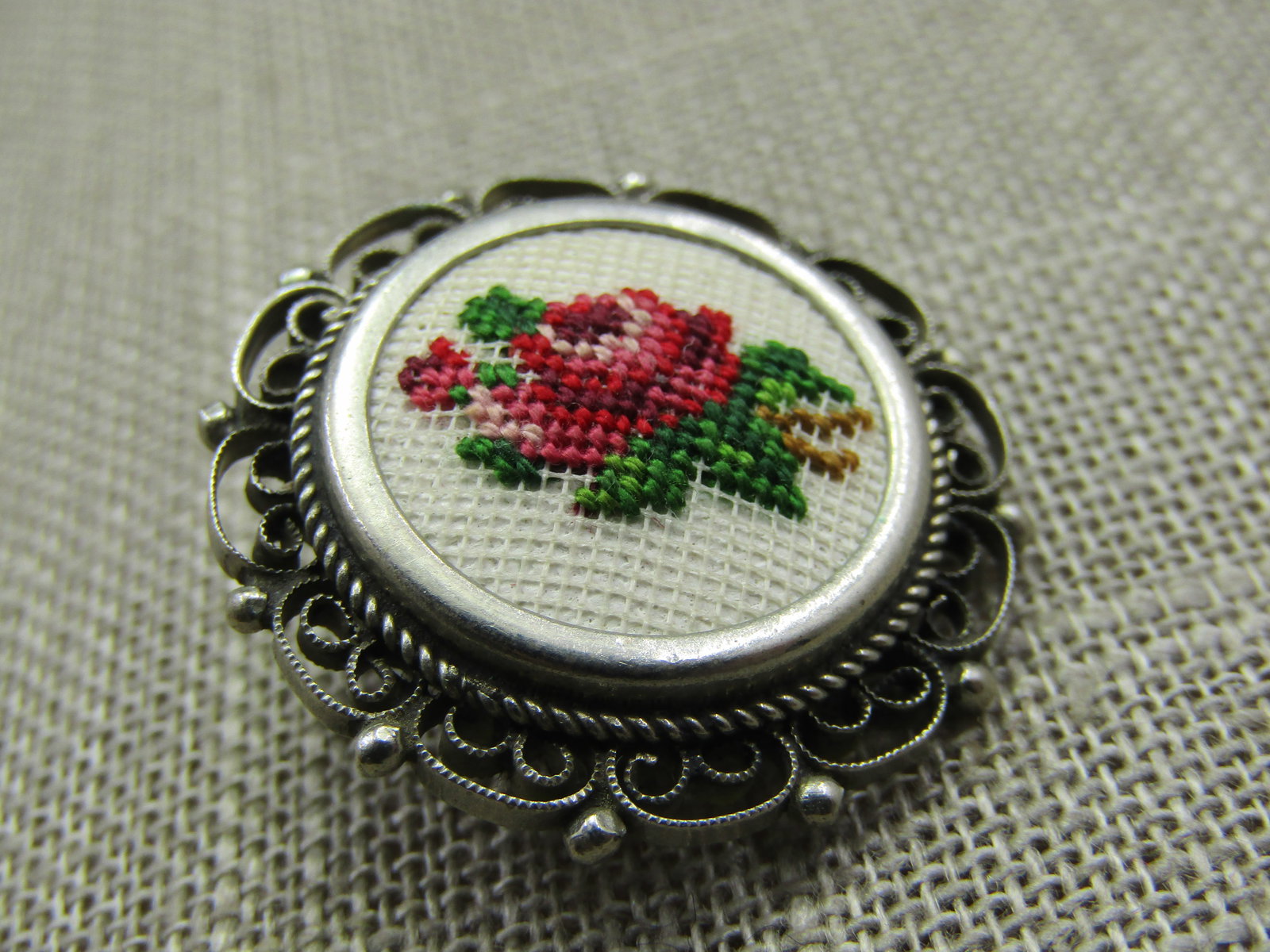 Vintage Rose Needlepoint Brooch, Scrolled, 1", 1960's - 4