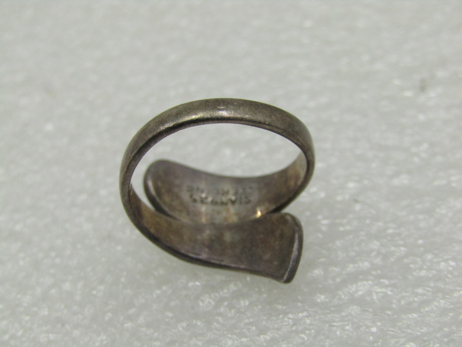 Vintage Sterling Enameled Siam Bypass Ring, White Enameled. Sz. 5. - 4