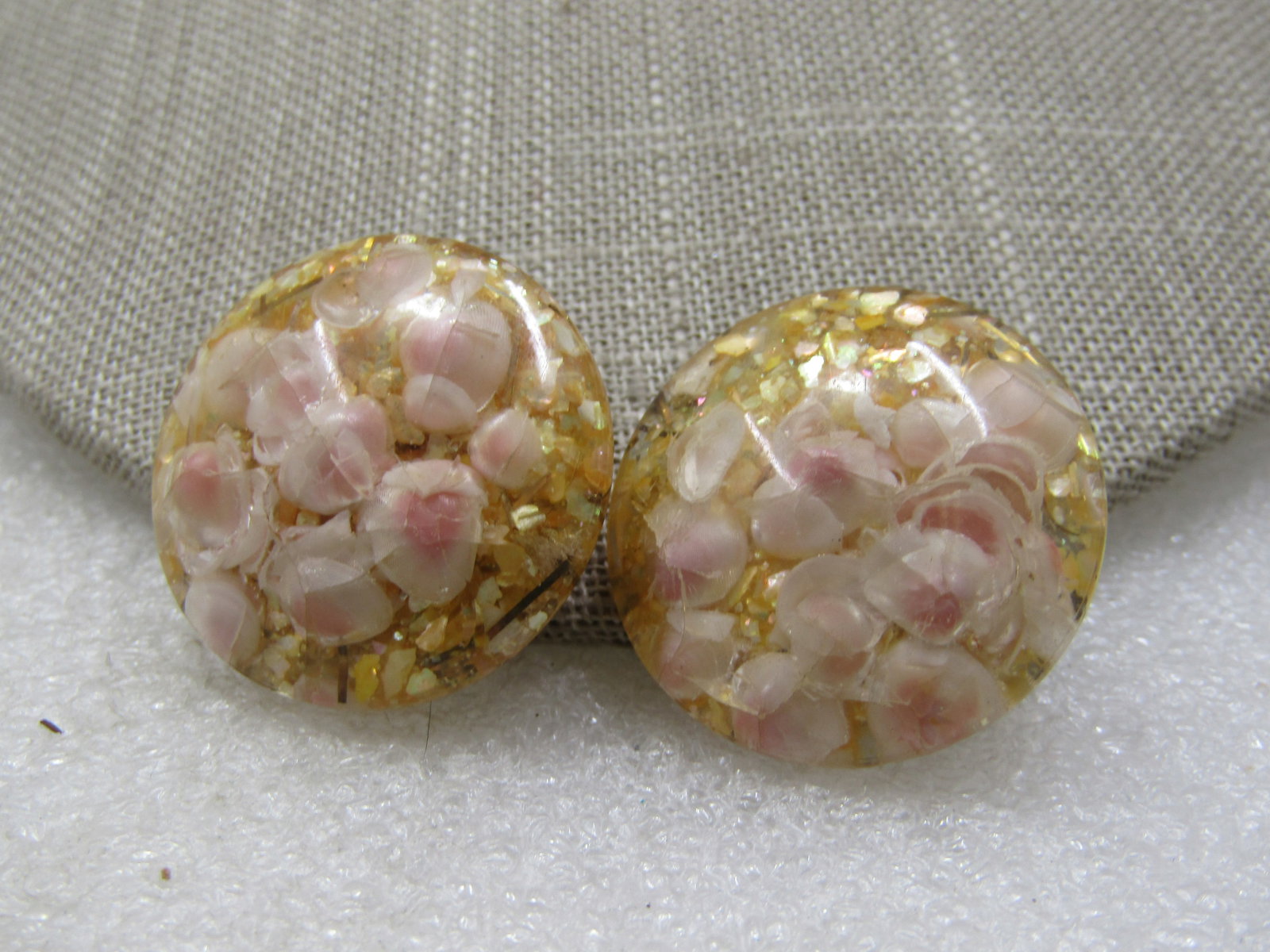 Vintage Seashell Clear Lucite Clip earrings, 1", 1950's-1960's - 2