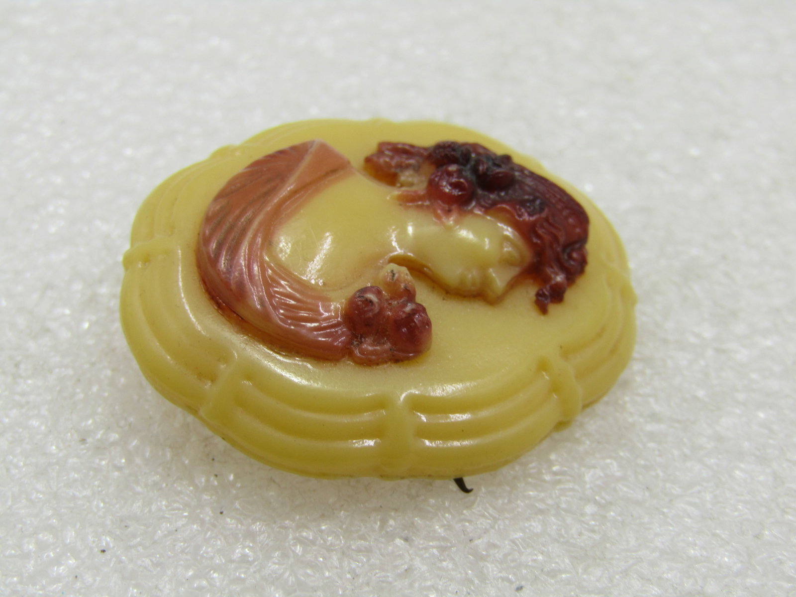 Vintage Plastic Cameo Brooch, Victorian Themed - 3