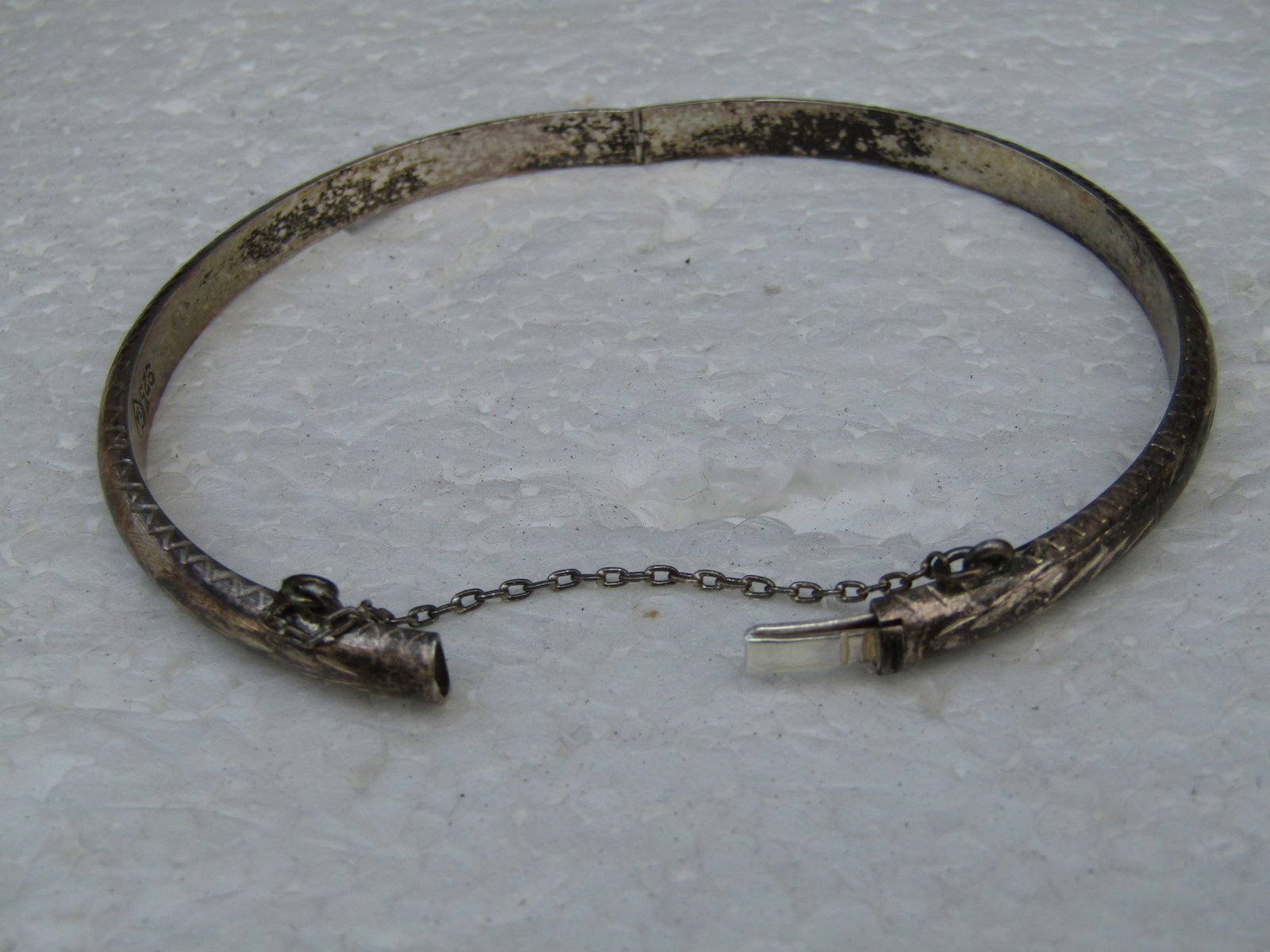 Vintage Sterling Silver Hinged Bangle Bracelet with safety Chain, 7.25", 5mm wide, Mid-Century - 5