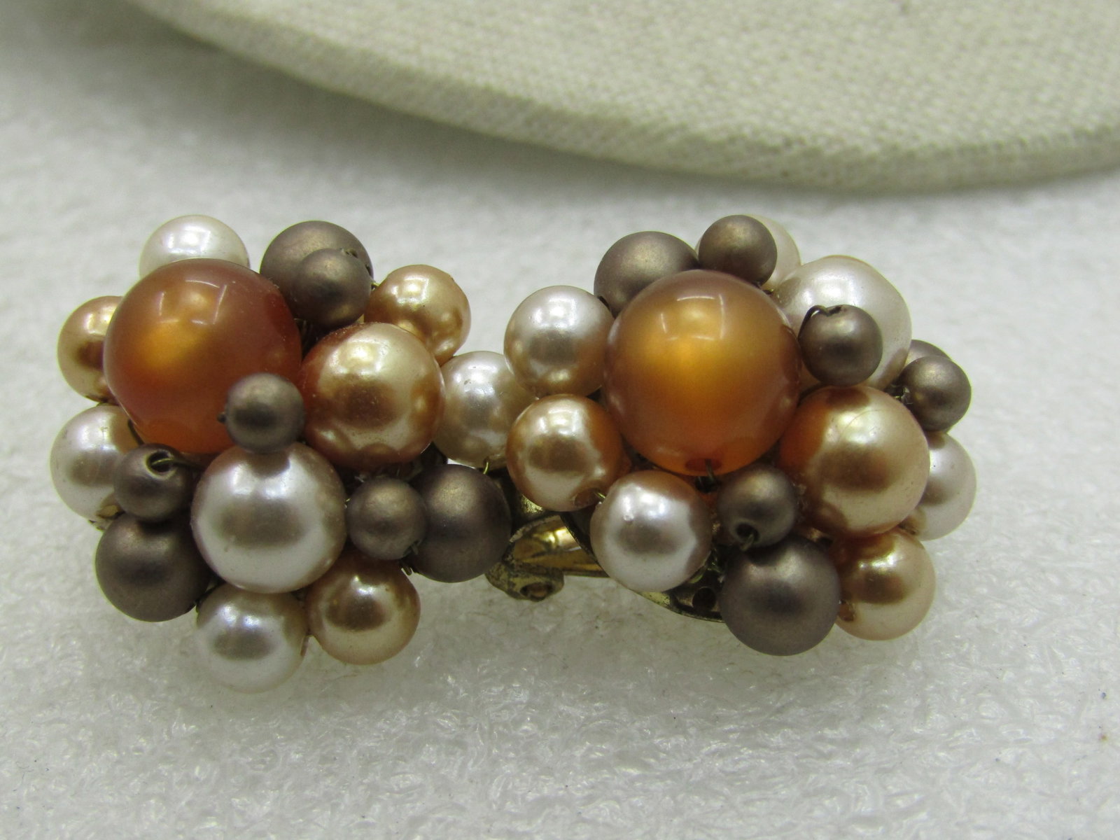 Vintage Japan Beaded Clip Earrings, Tan/Amber/Cream, Mid-Century NL - 3