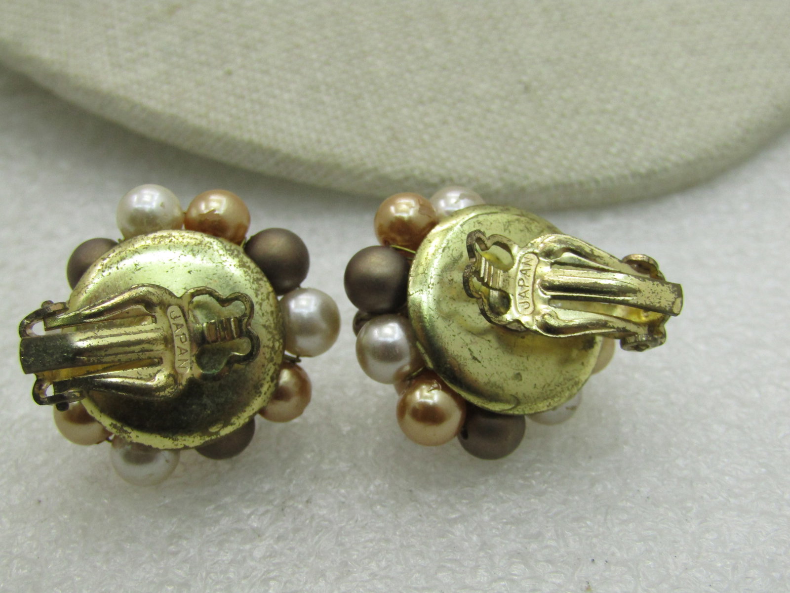 Vintage Japan Beaded Clip Earrings, Tan/Amber/Cream, Mid-Century NL - 4