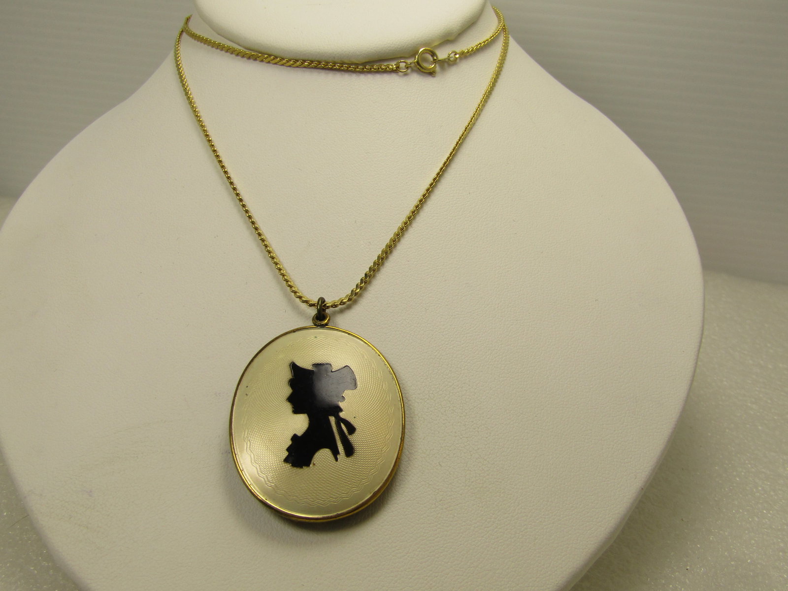 Vintage Black/White Shilouette Locket Necklace, 24", 1940's-1960's - 2