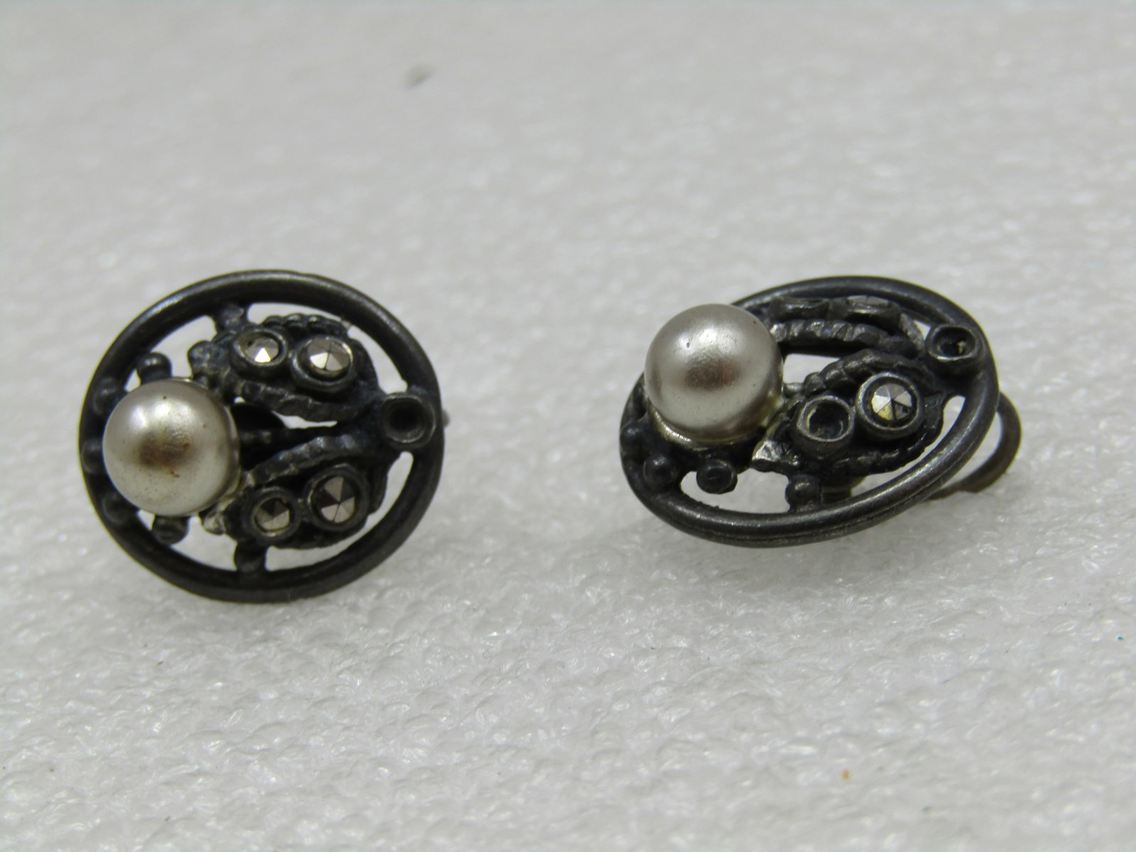 Vintage Faux Pearl Rhinestone Blossom Earrings, Screw Back, 1940's - 5
