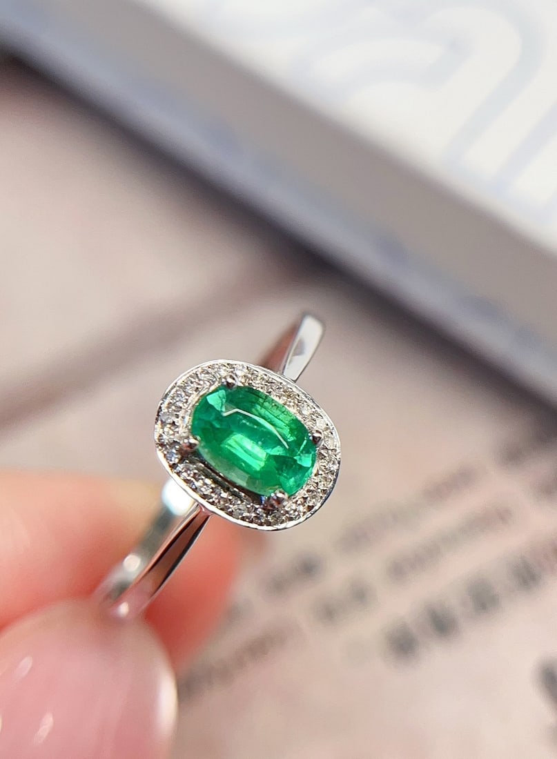 18K Gold Natural Emerald Ring - 2