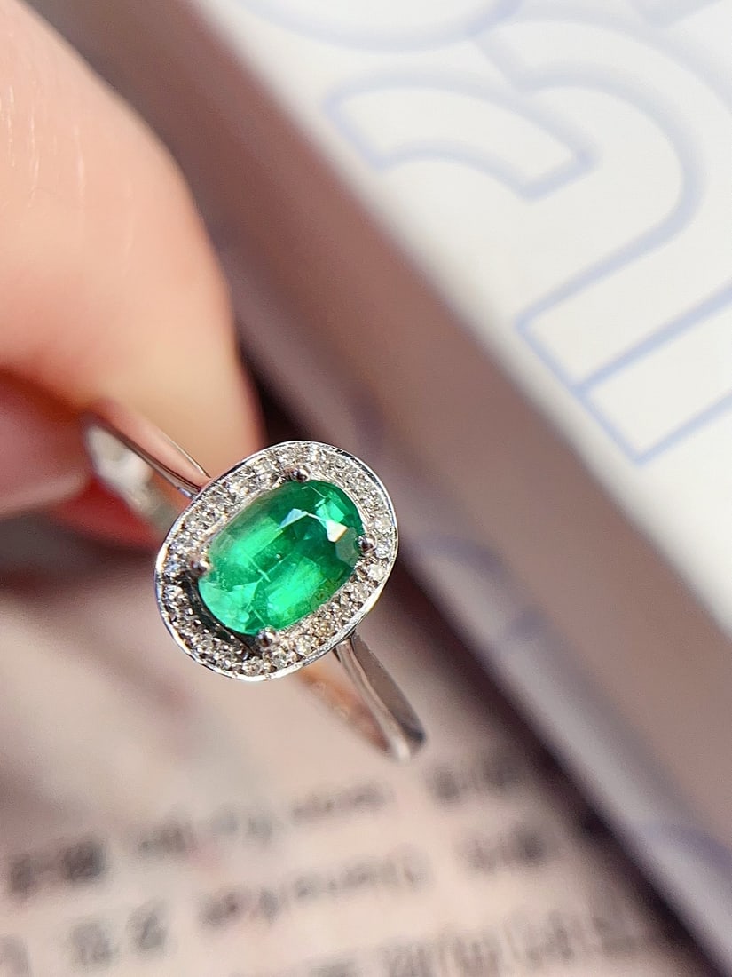 18K Gold Natural Emerald Ring - 3