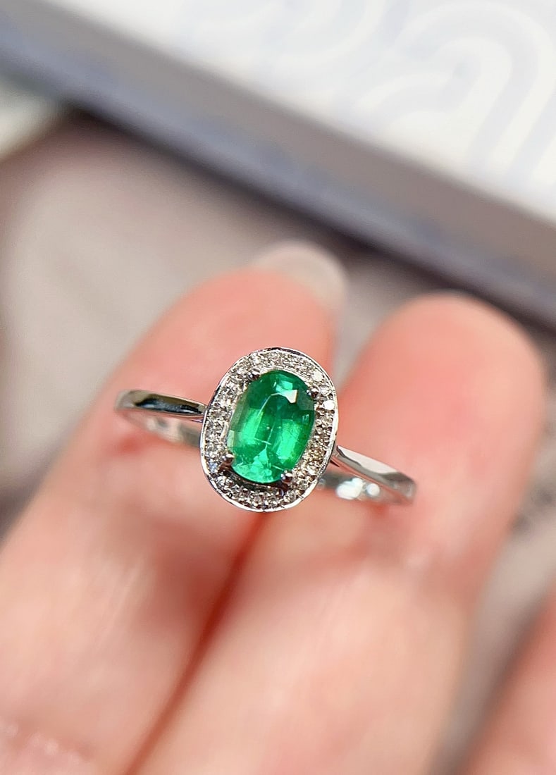 18K Gold Natural Emerald Ring - 4