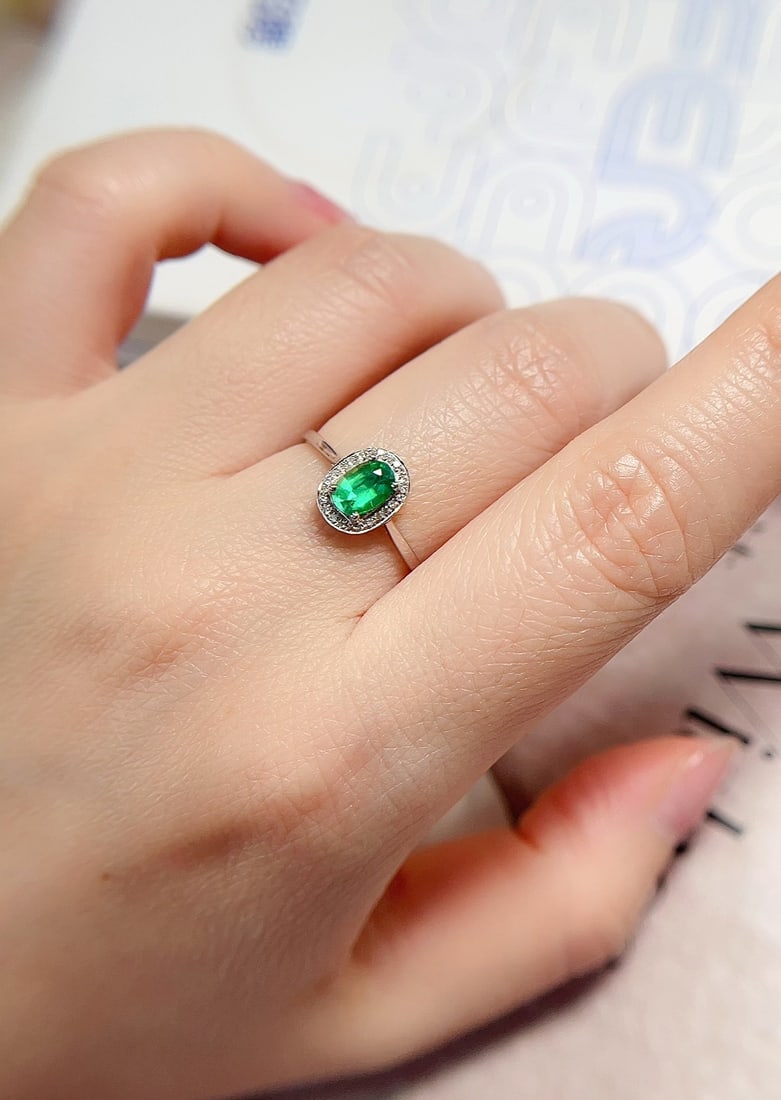 18K Gold Natural Emerald Ring - 5