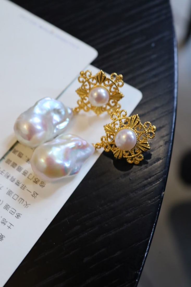 Silver-plated natural baroque pearl stud earrings - 7