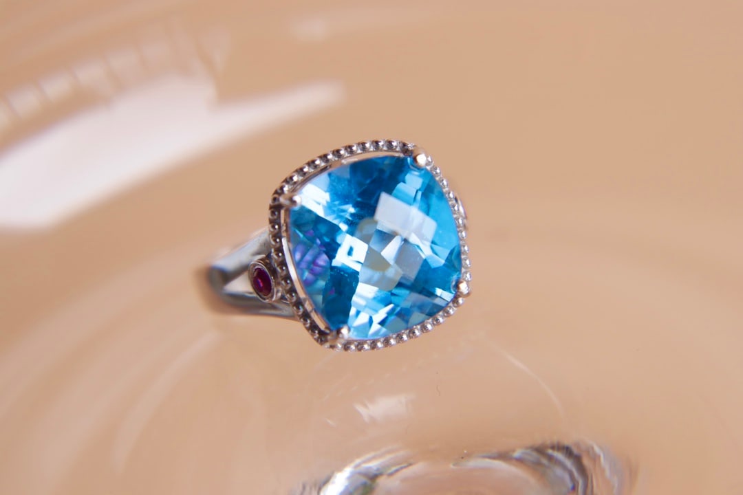 18K Gold Natural Topaz Ring - 5