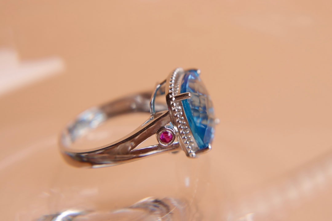 18K Gold Natural Topaz Ring - 6