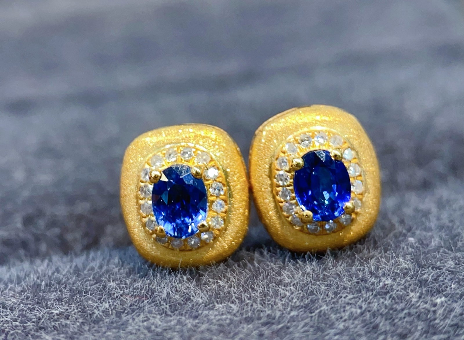 18K Gold Sapphire Earrings - 3