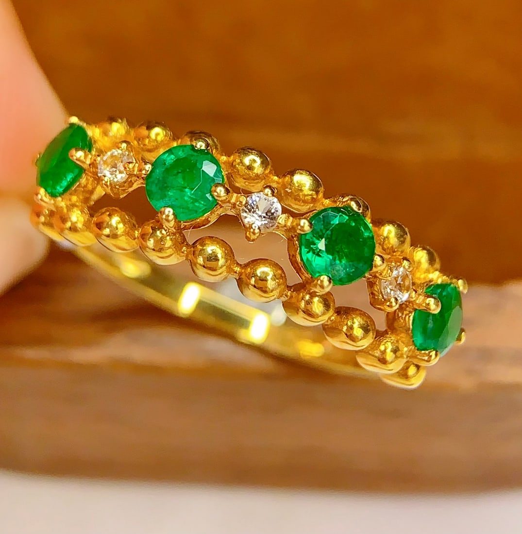 18K Gold Natural Emerald Ring - 4