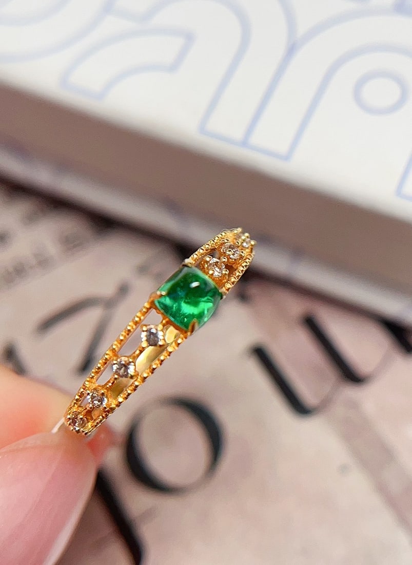 18K Gold Emerald Ring - 2