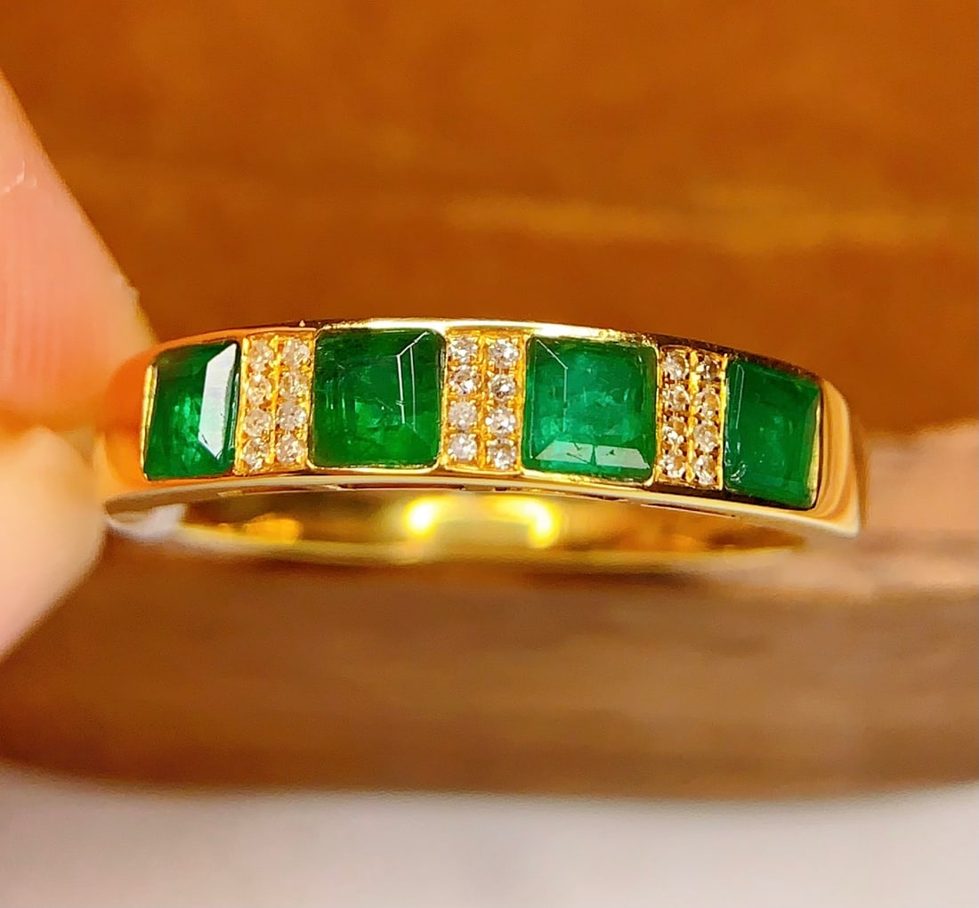 18K Gold Natural Emerald Ring - 2